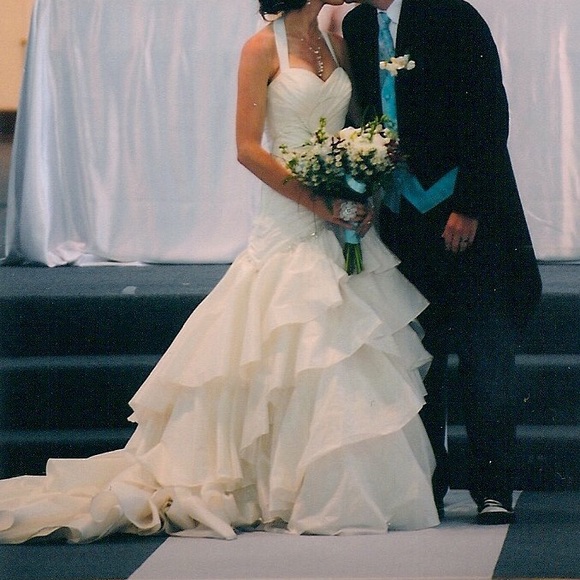 Wedding Dress - Picture 5 of 6